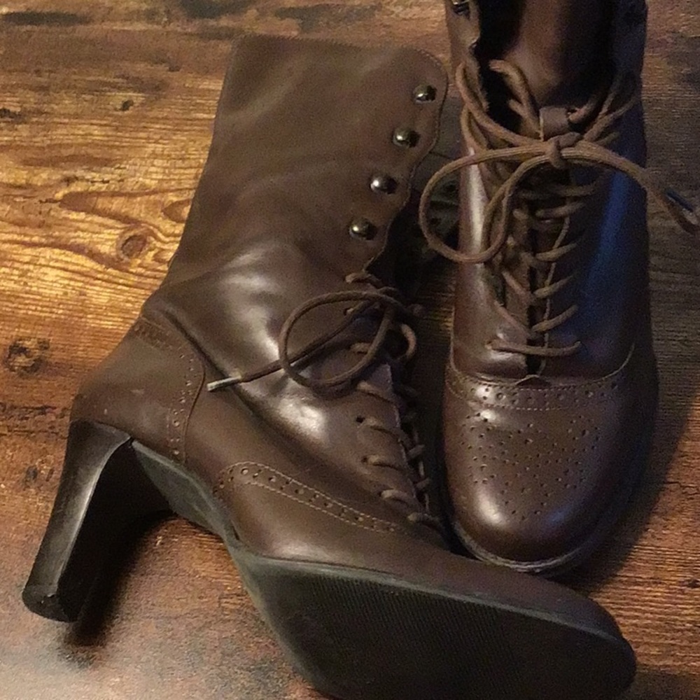 Mid-Calf Brown leather lace up boots